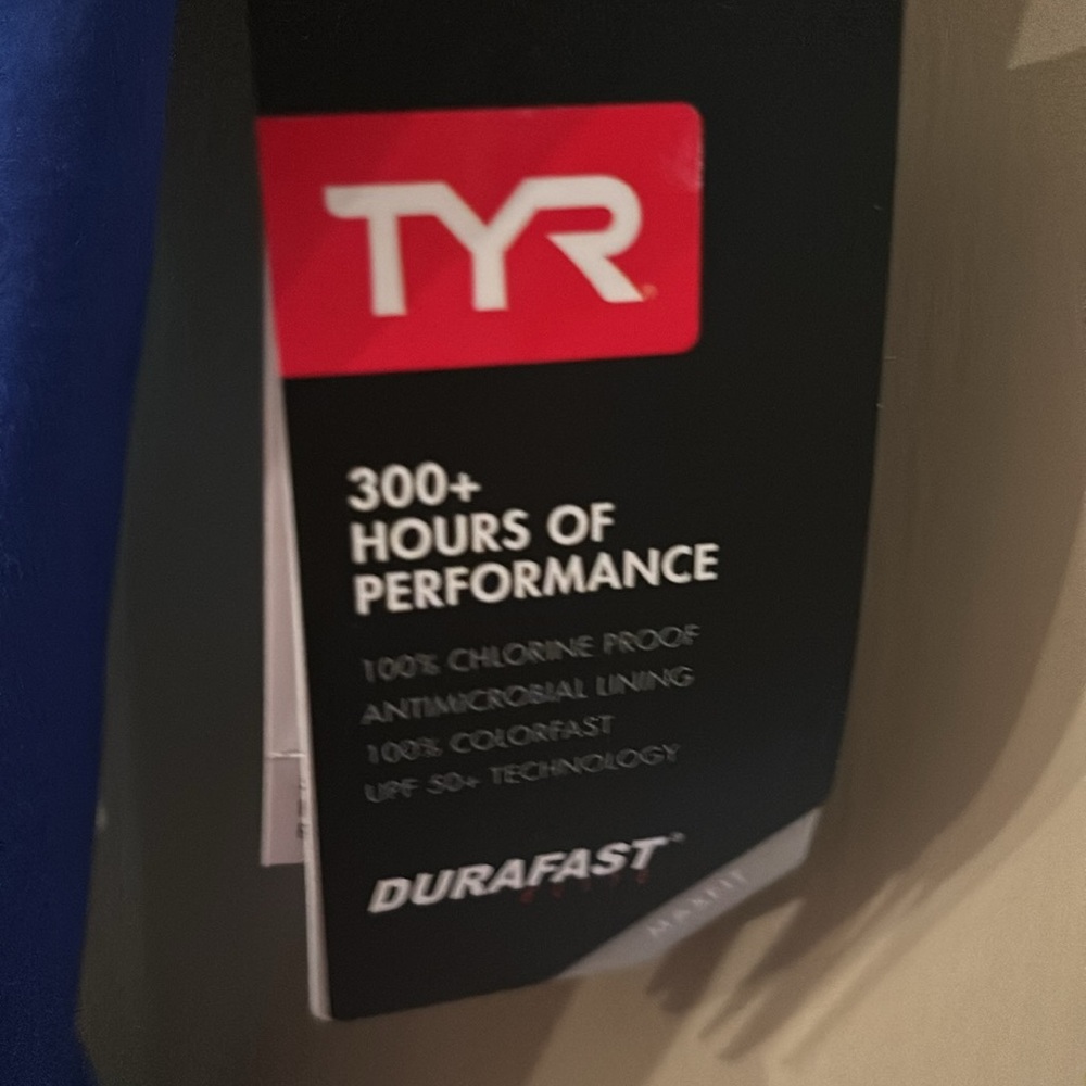 TYR RVA Swimsuit - Picture 4 of 6